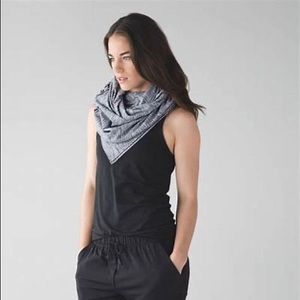 Lululemon scarf